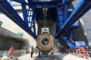 福清核電5號機組主泵泵殼全部吊裝就位