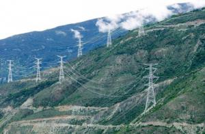 奮戰海拔5000建設西藏農網工程