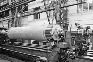 單機(jī)容量最大水電機(jī)組座環(huán)德陽(yáng)起運(yùn)