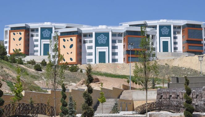 Necmettin Erbakan大學(xué)建立太陽(yáng)能發(fā)電廠