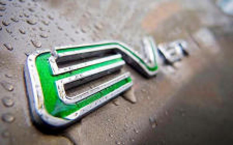 新能源汽車專屬保險(xiǎn)呼之欲出