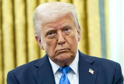 特朗普:美國將對芯片和半導(dǎo)體征收約100%的關(guān)稅