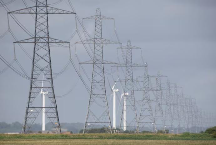 英國能源新規(guī):2026年要求供應商提供更低固定收費電價