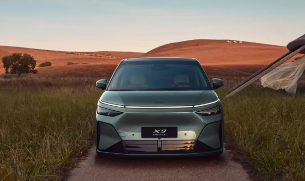 小鵬汽車發(fā)布鯤鵬超級增程技術(shù)并開啟X9車型預(yù)售