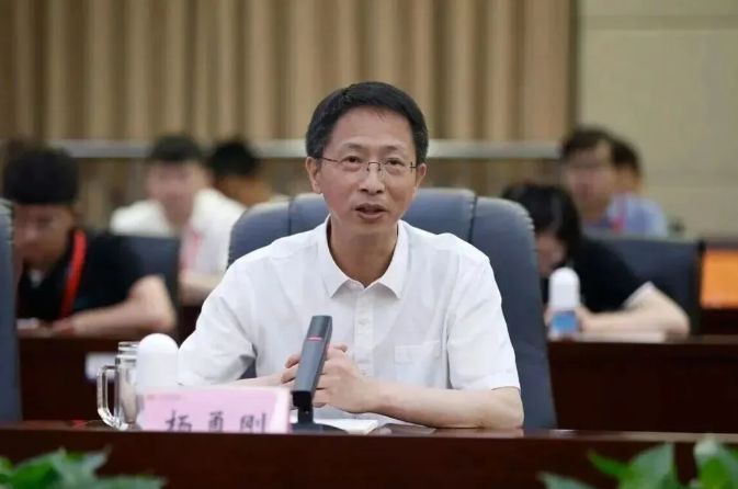 楊勇剛?cè)螡夏茉醇瘓F總經(jīng)理