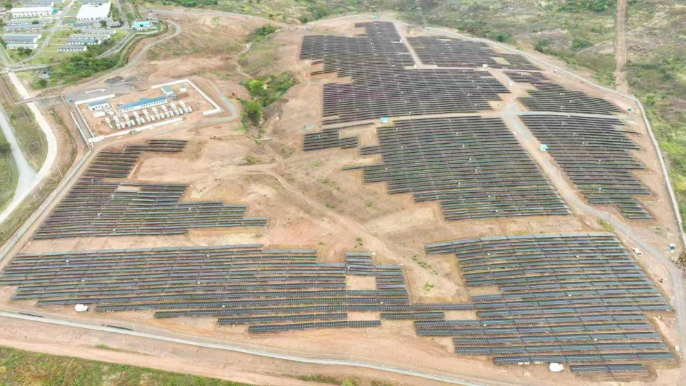 中企援建剛果(金)光伏微電網(wǎng)投運(yùn) 助力礦區(qū)新能源轉(zhuǎn)型