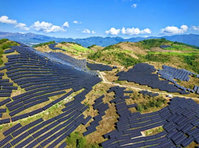 中國云南白云198兆瓦光伏項目全容量并網(wǎng)發(fā)電