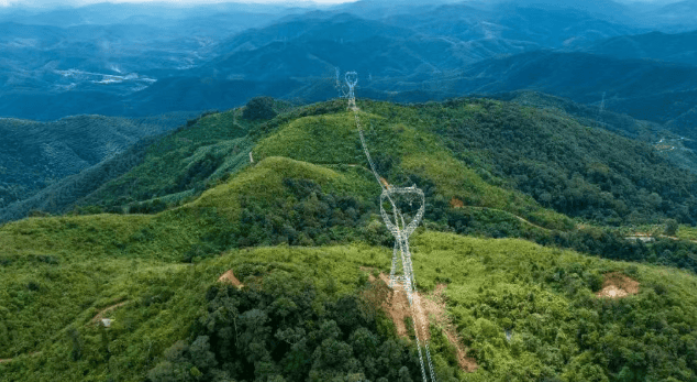 中國老撾電網(wǎng)聯(lián)網(wǎng)工程中國段全線貫通