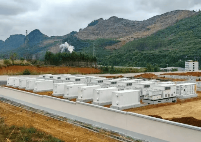 中國(guó)富仁能源廣西忻城200MW共享儲(chǔ)能項(xiàng)目設(shè)備安裝進(jìn)入倒計(jì)時(shí)