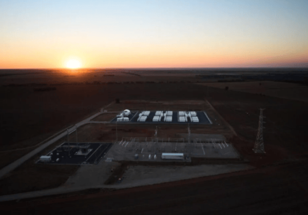 Wood Mackenzie 2026年儲(chǔ)能市場(chǎng)展望：構(gòu)網(wǎng)型技術(shù)、混合儲(chǔ)能與新興電池體系