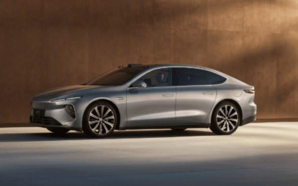 蔚來汽車2025年第四季度首次實現盈利