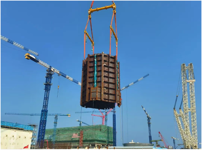 陸豐核電2號機組CA04模塊順利吊裝就位